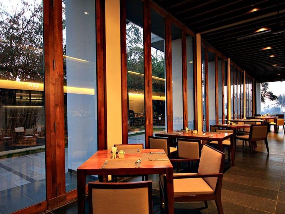 Holiday Inn & Suites Bengaluru Whitefield Exterior foto