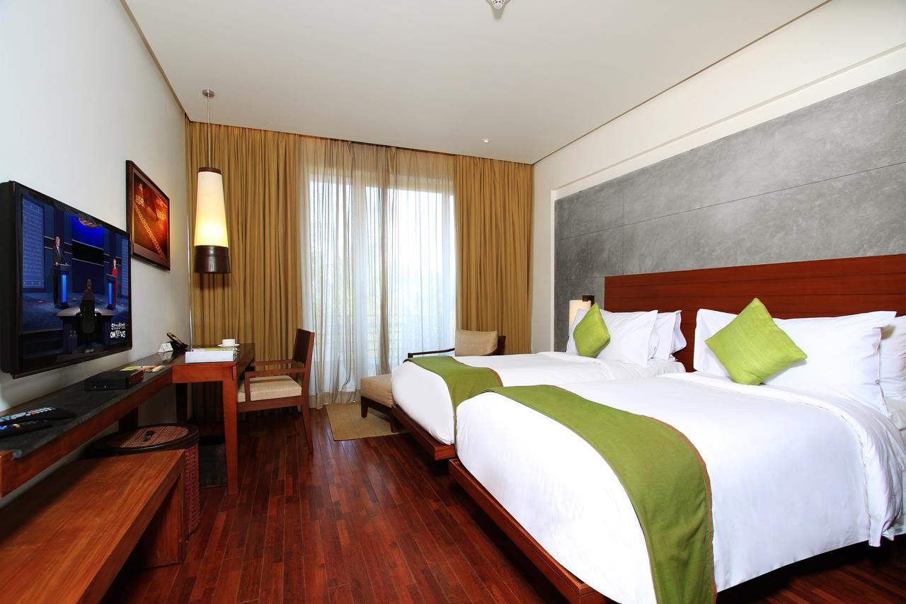 Holiday Inn & Suites Bengaluru Whitefield Exterior foto